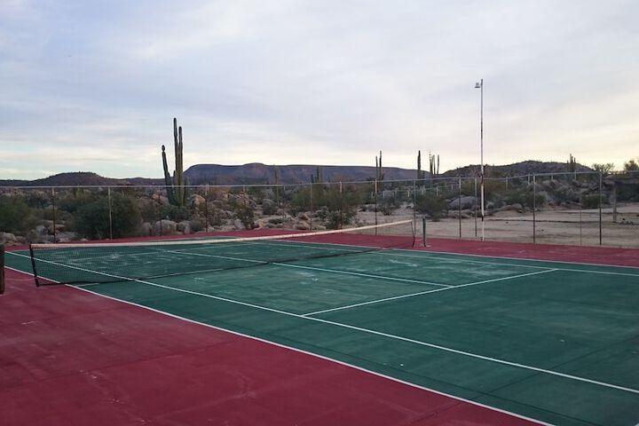 Tennis court