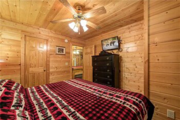 Room 26 of 32