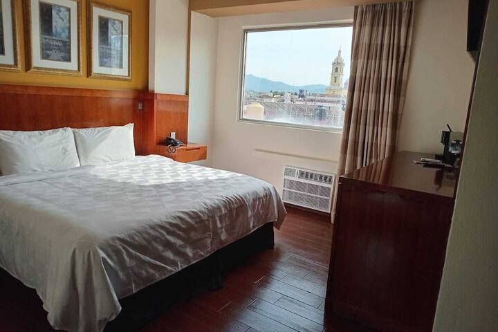 Room 7 of 19