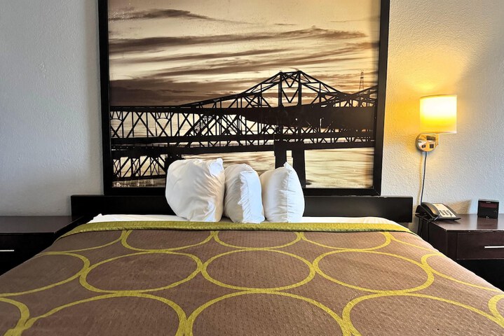 Room 35 of 44