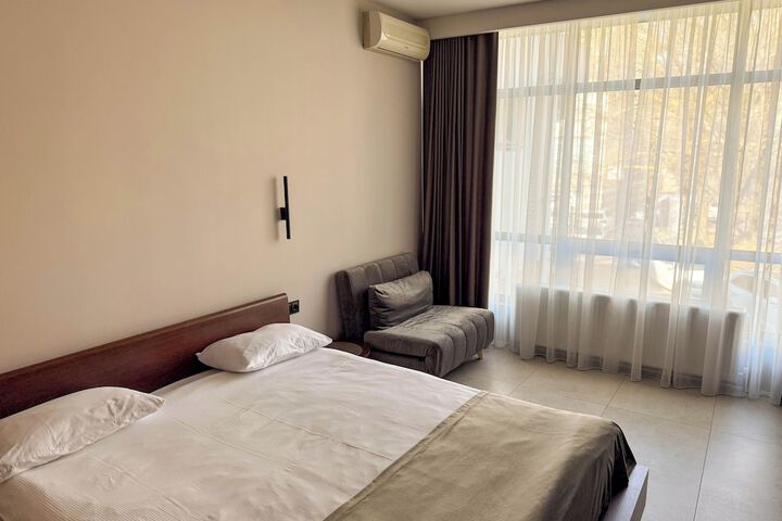 Room 42 of 81