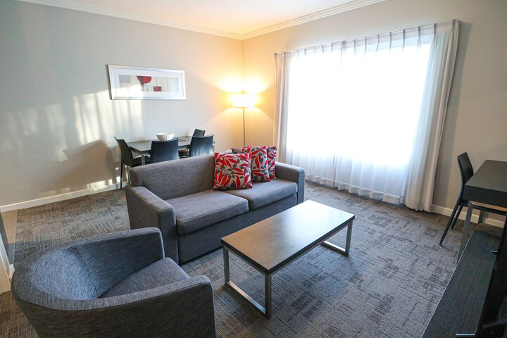 Room 25 of 40
