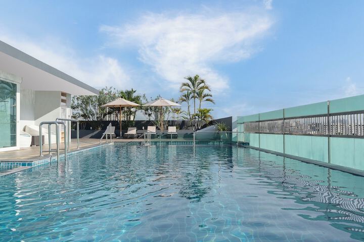 Pools & Facilities