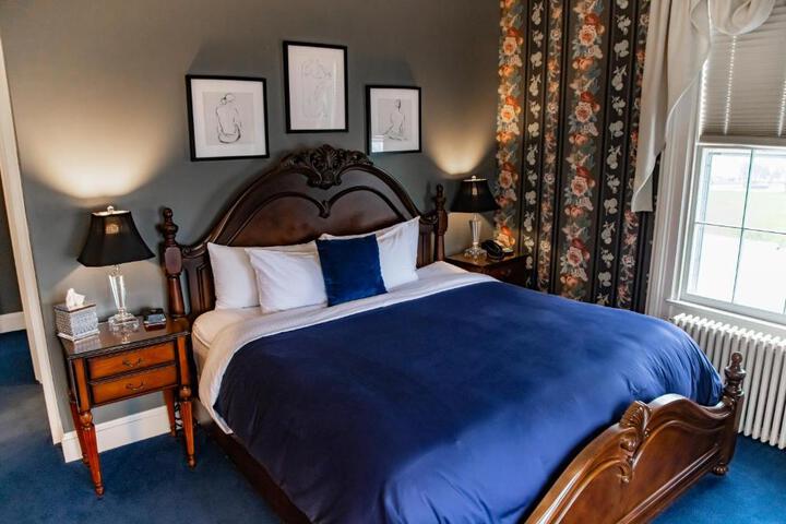 1 King Bed (8 of 65)