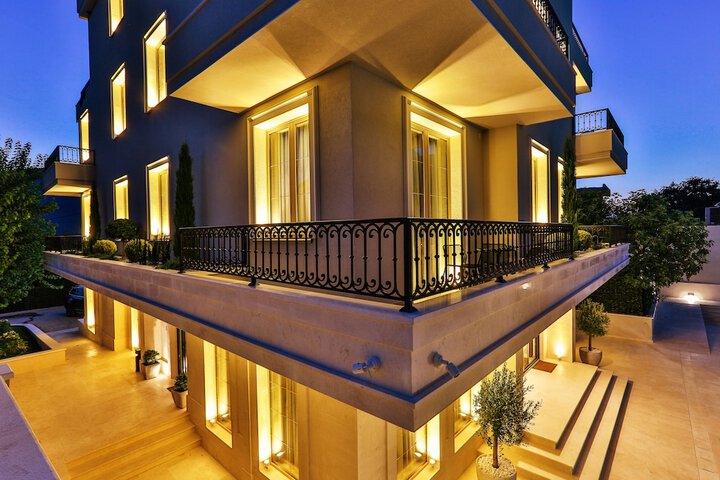 Avanti Hotel & Spa