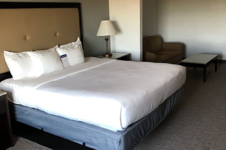 Room 19 of 90