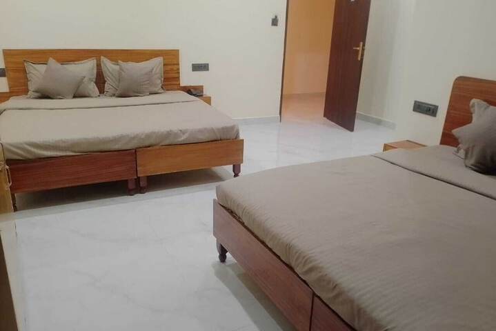 Room 7 of 19