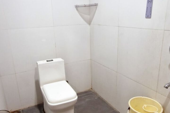 Room 13 of 19