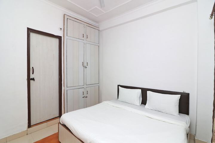 Room 13 of 29