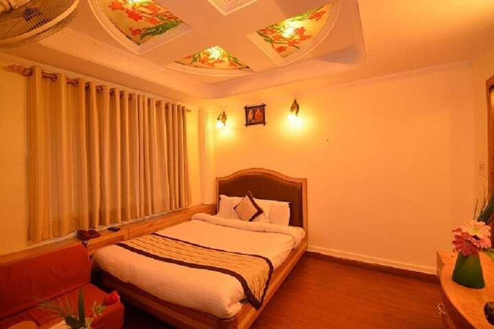Room 4 of 22