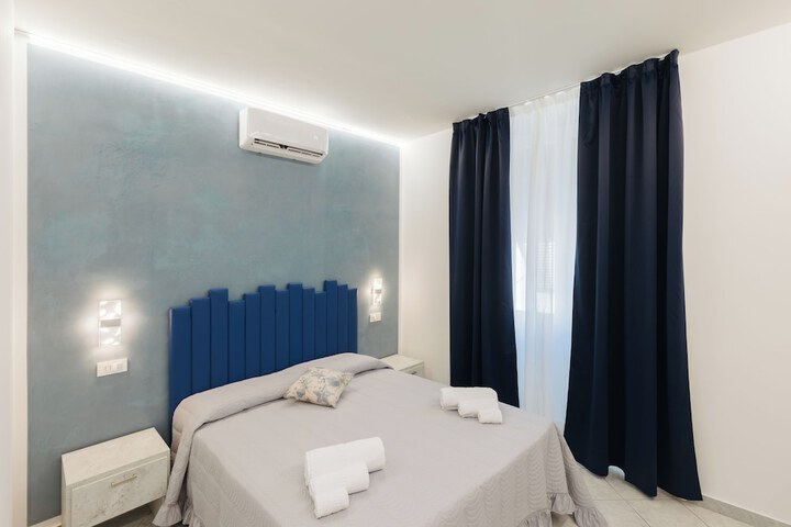 Room 17 of 40