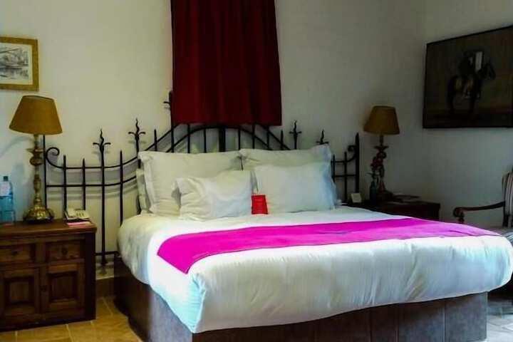 Room 4 of 19