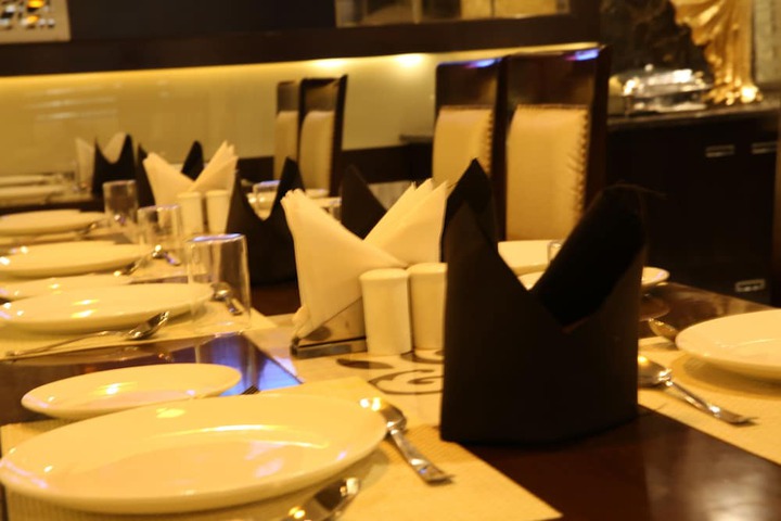 Dining 70 of 123