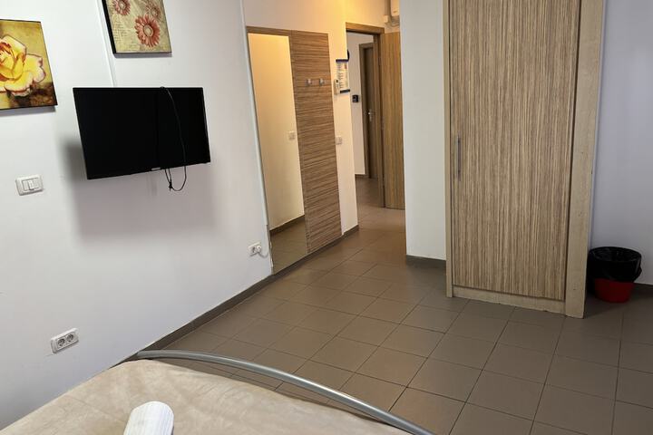 Room 35 of 109