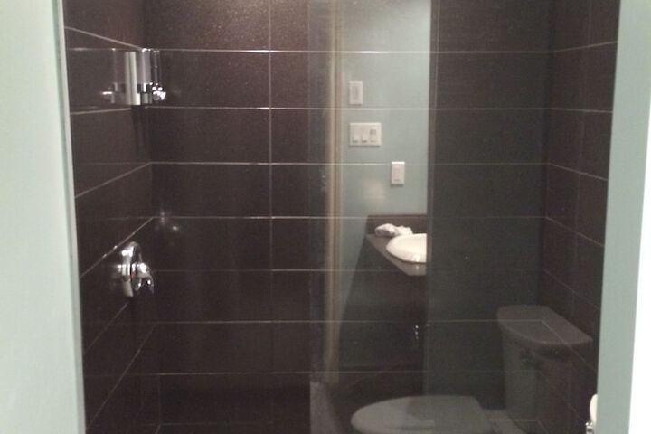 Room 10 of 22