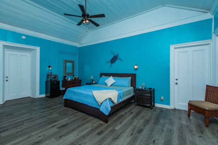 Room 5 of 171