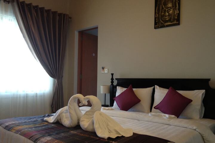Room 4 of 43