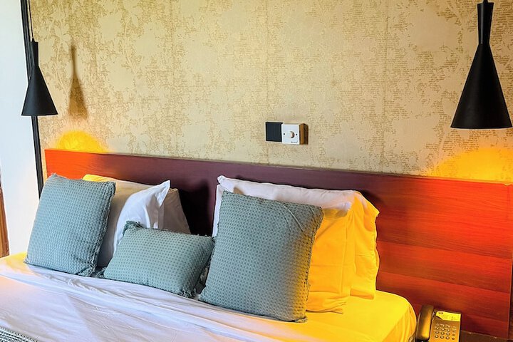 Room 12 of 24