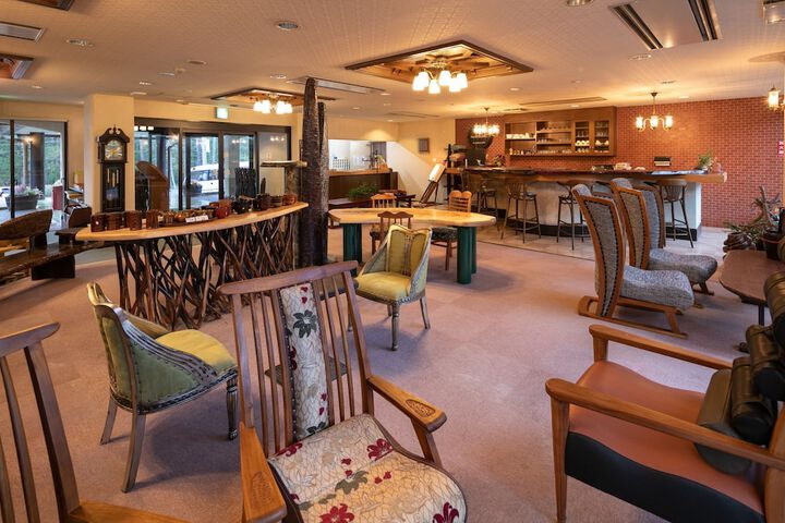 Entrance & Lobby