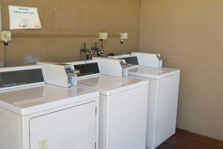 Laundry 24 of 32