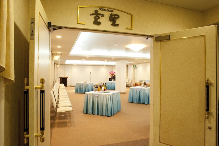 Business Center 79 of 106