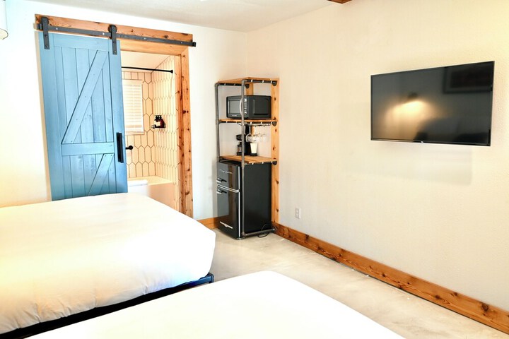 Room 54 of 64