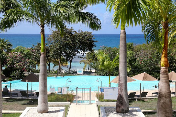 Hotel with Pool
