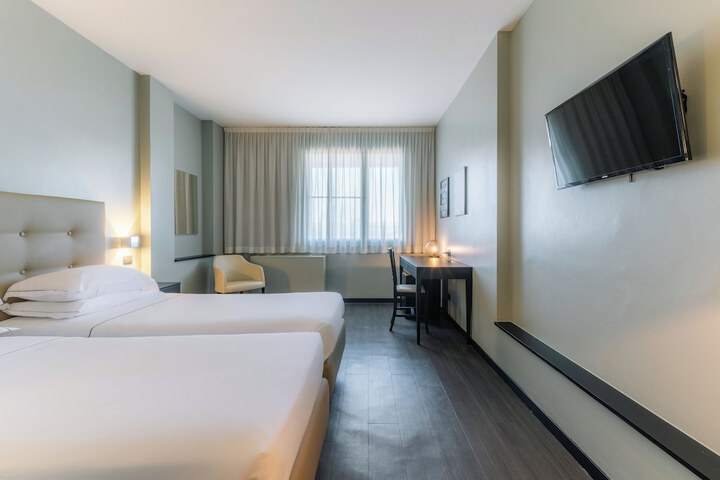 Room 21 of 65