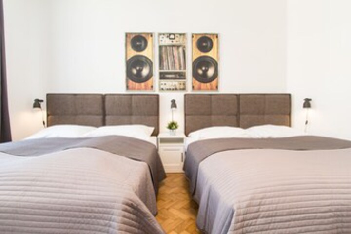 Room 79 of 91