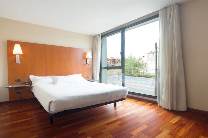 Room 10 of 30