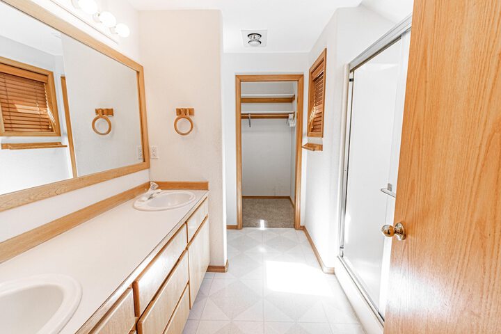 Room 49 of 128