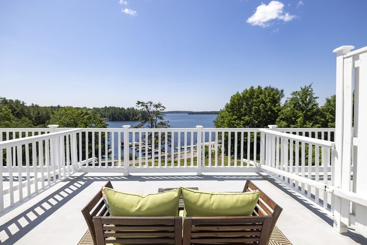 Standard King Bed Lake View (1 of 17)