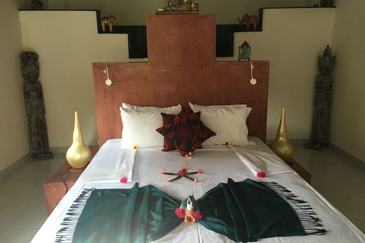 Room 18 of 145