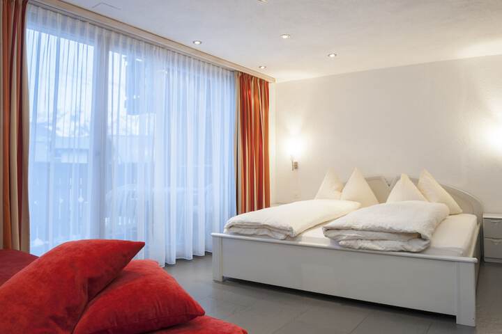 Room 17 of 53