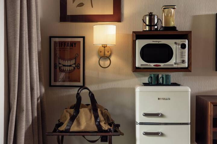 Room 86 of 221
