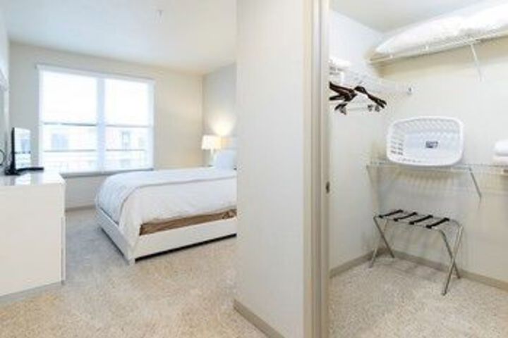 Room 17 of 43