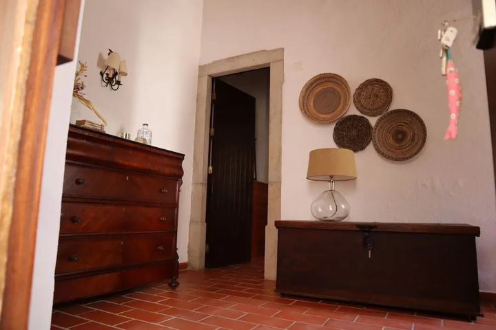 Room 6 of 24