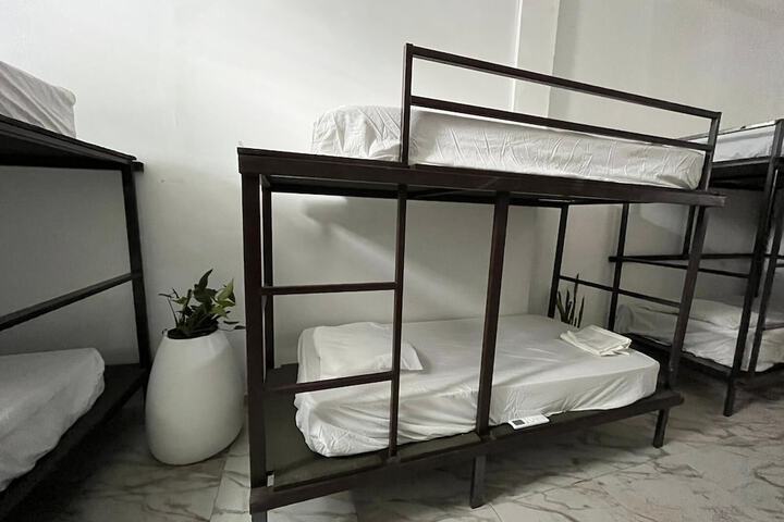 Room 2 of 17