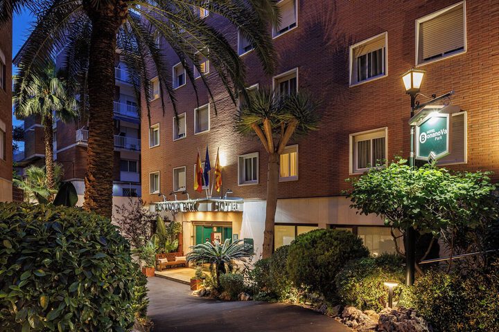 Hotel Entry