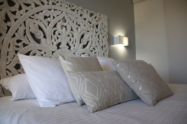 Room 4 of 16
