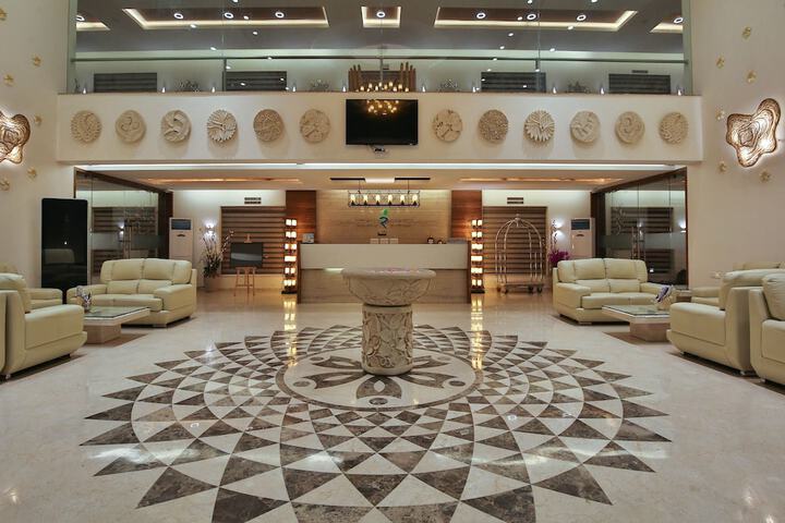 Hotel Interior 6 of 32
