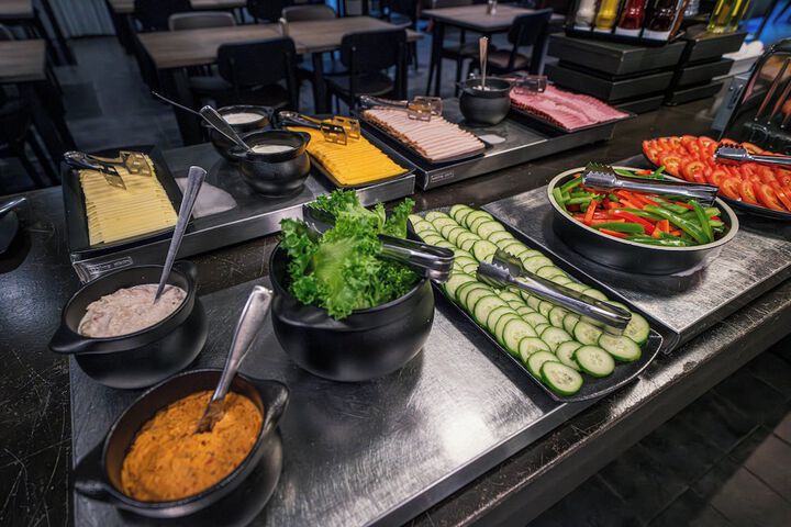 Breakfast buffet