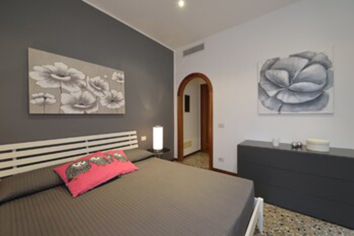 Room 29 of 37