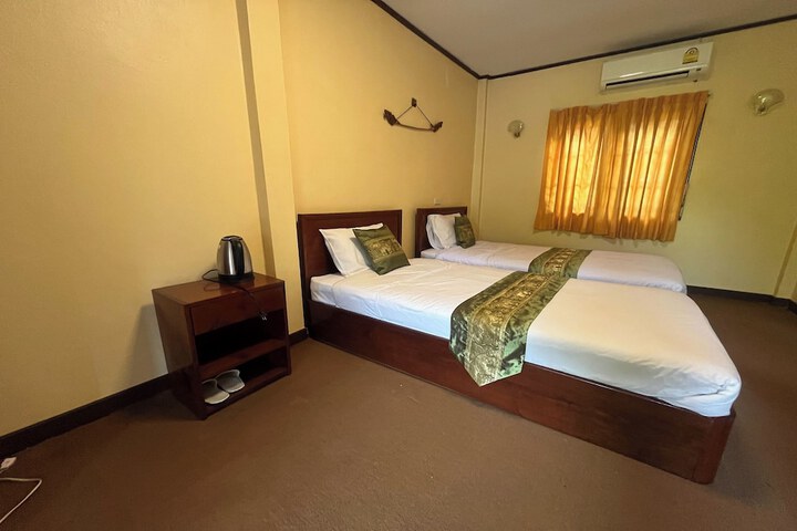 Room 4 of 71