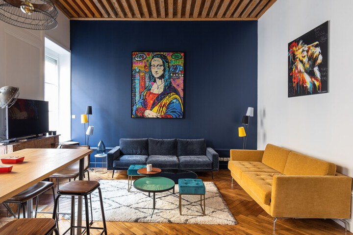 Room 11 of 18