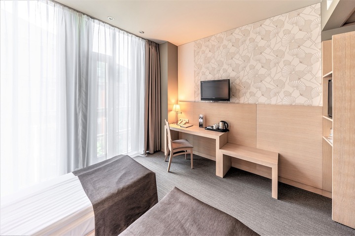 Room 7 of 52