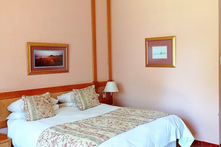 Room 25 of 103