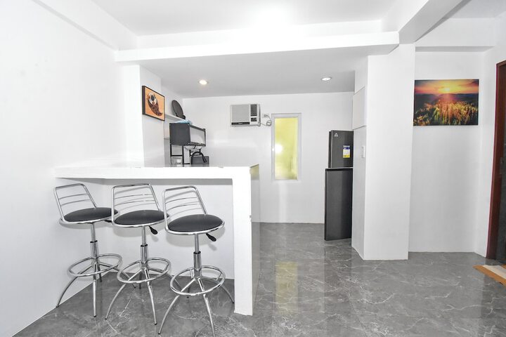Room 14 of 76