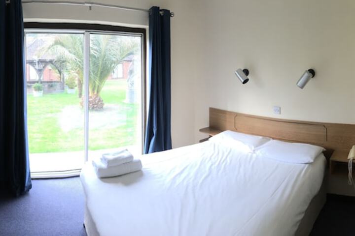 Room 10 of 35