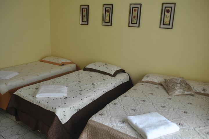 Room 14 of 108